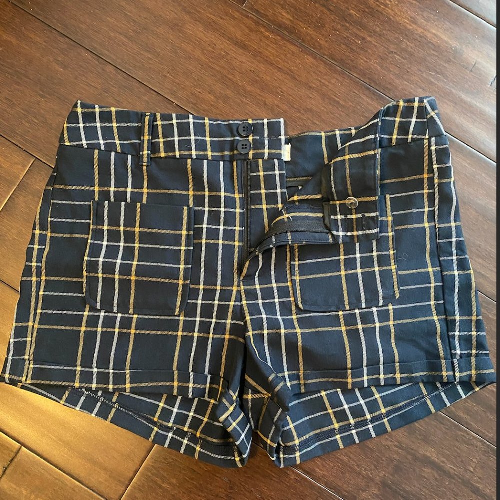 Womans plaid shorts
